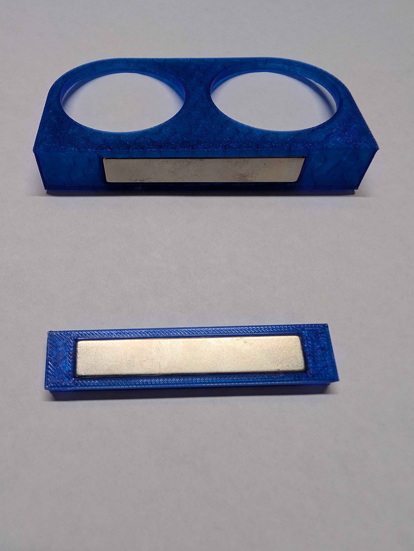 Magnetic Reptile Food and Water Ledge | Double Bowl Gecko Feeder | 0.5 oz Cup Holder for Crested Geckos, Lizards, and Small Reptiles