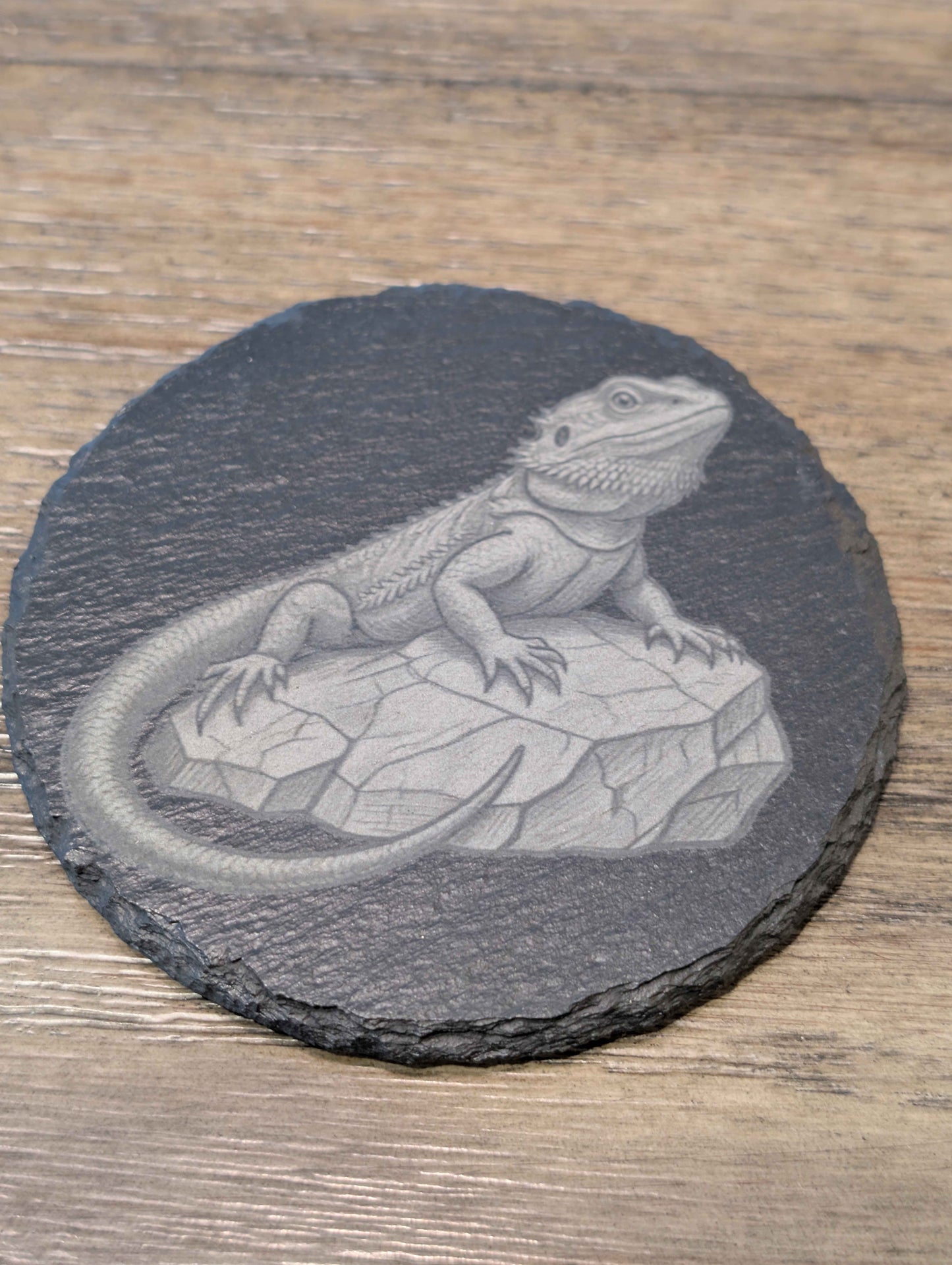 Bearded Dragon Slate Coaster – Laser Engraved Natural Stone Drink Coaster with Non-Slip Feet